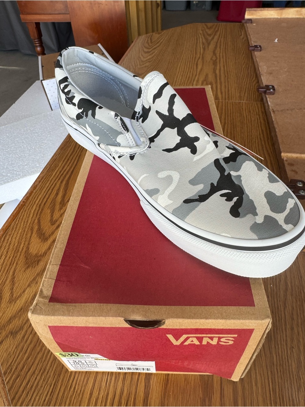 Vans women Slip-On Camo Shoe - White, Gray, Black - Picture 3 of 4
